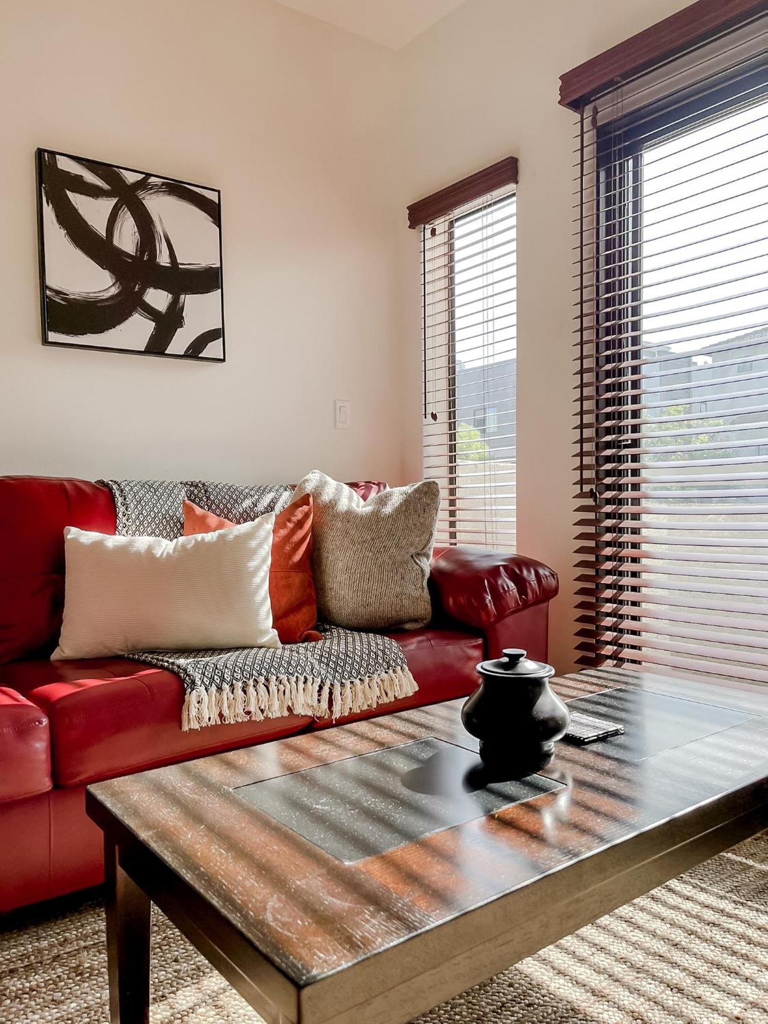 *weho/beverly Hills* Luxury 2bd/2.5ba + Balconies Apartment *